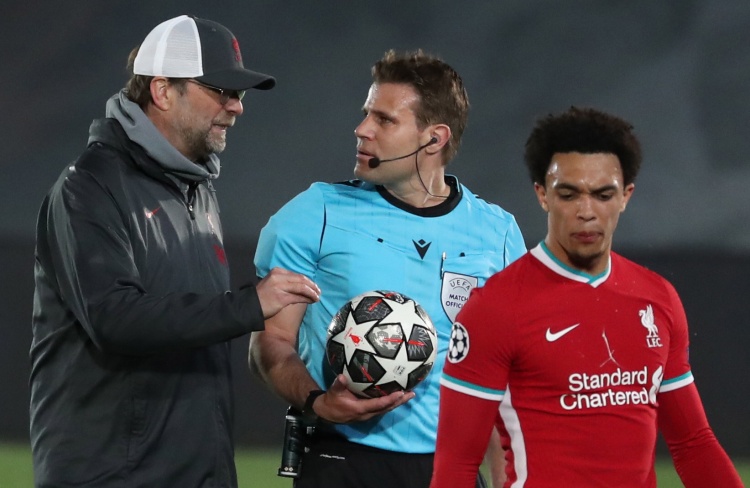 扑克开局怎么选牌（扑克起手牌如何选择）