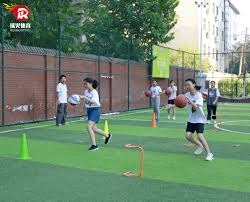 多特蒙德球迷挂横幅，反对海外比赛并攻击西甲高层