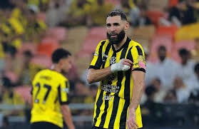 英超利物浦2：1險勝狼隊