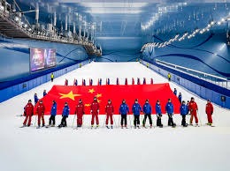 《绝区零》1.1新角色今日上线！更新补偿600菲林