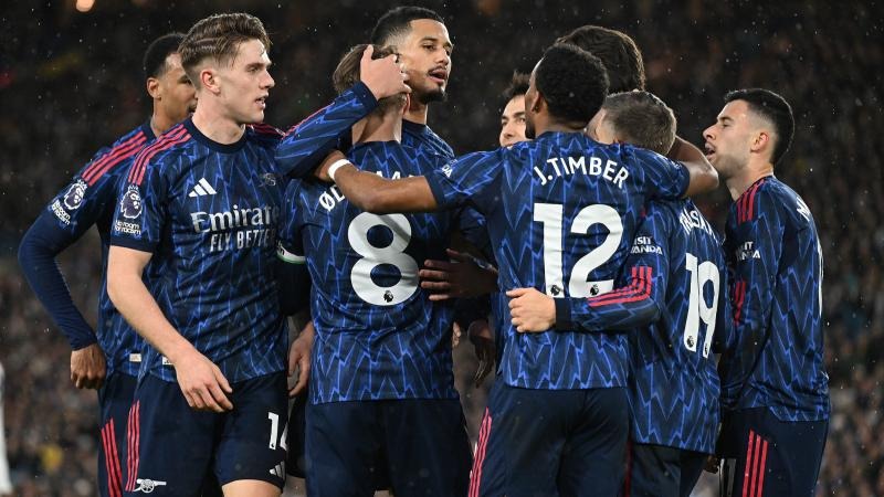 伦纳德第四节爆砍20分！追平生涯末节得分纪录