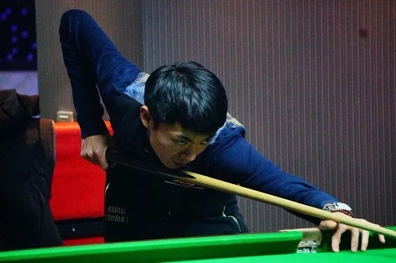 条后防线的 条后防线的